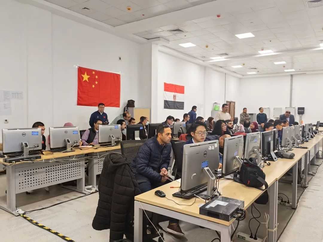 التدريب الصينى المصري المشترك لاختبار الاقمار الصناعية