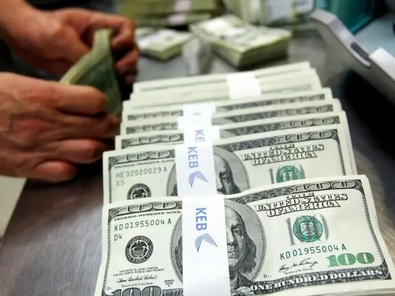 زيادة إيرادات السياحة.. وتراجع تحويلات العمالة المصرية بالخارج