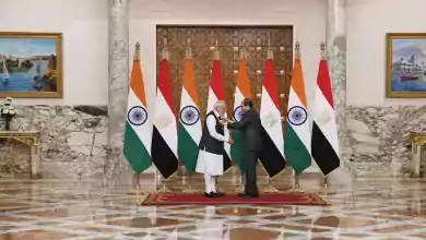 السيسى يقلد رئيس وزراء الهند قلادة النيل