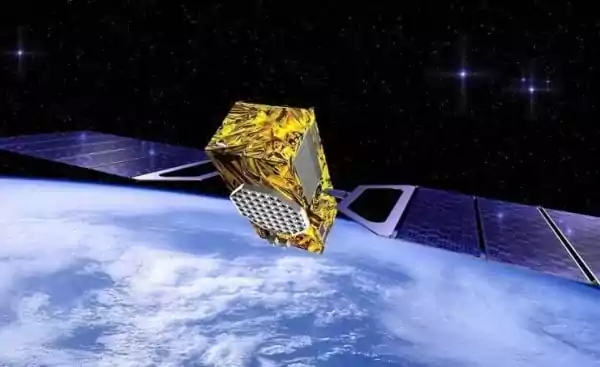 القمر الصناعي «مصر سات 2»