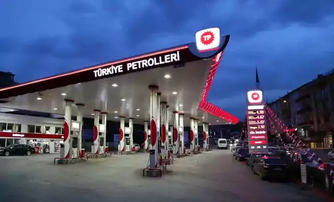 الحكومة التركية ترفع ضريبة إستهلاك البنزين