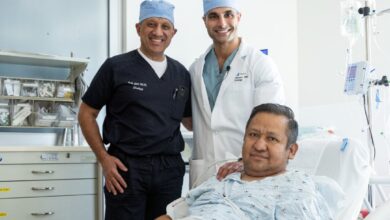 المريض أوسكار لارينزا ودكتور نصيري ودكتور چيل